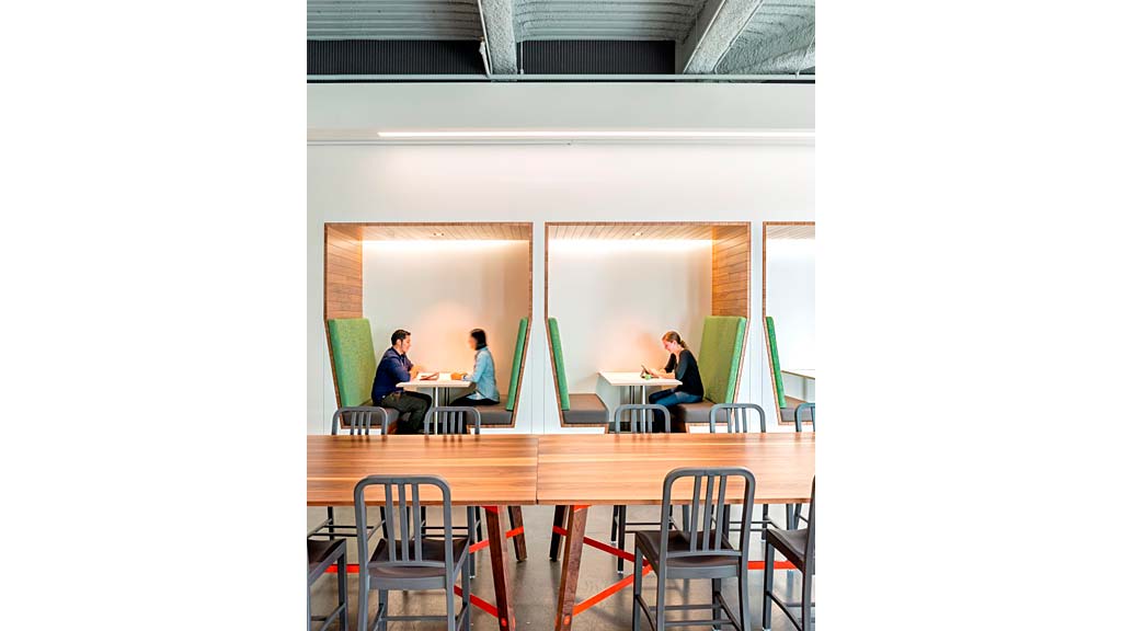 Gensler 打造 Riverbed 科技办公室 | 自然元素与科技的和谐共生-8