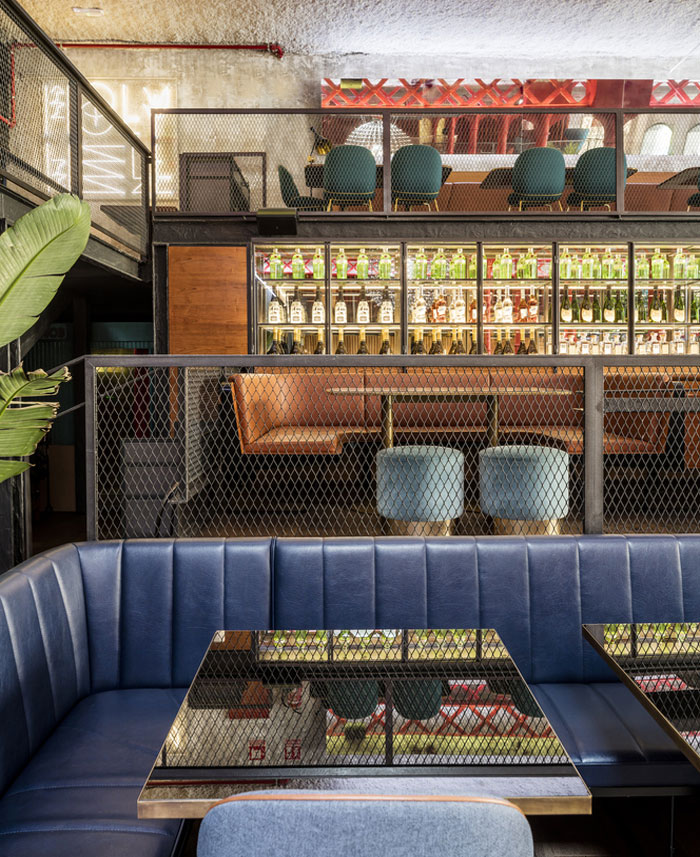 巴塞罗那EL MAMA复古艺术风格餐厅设计-6