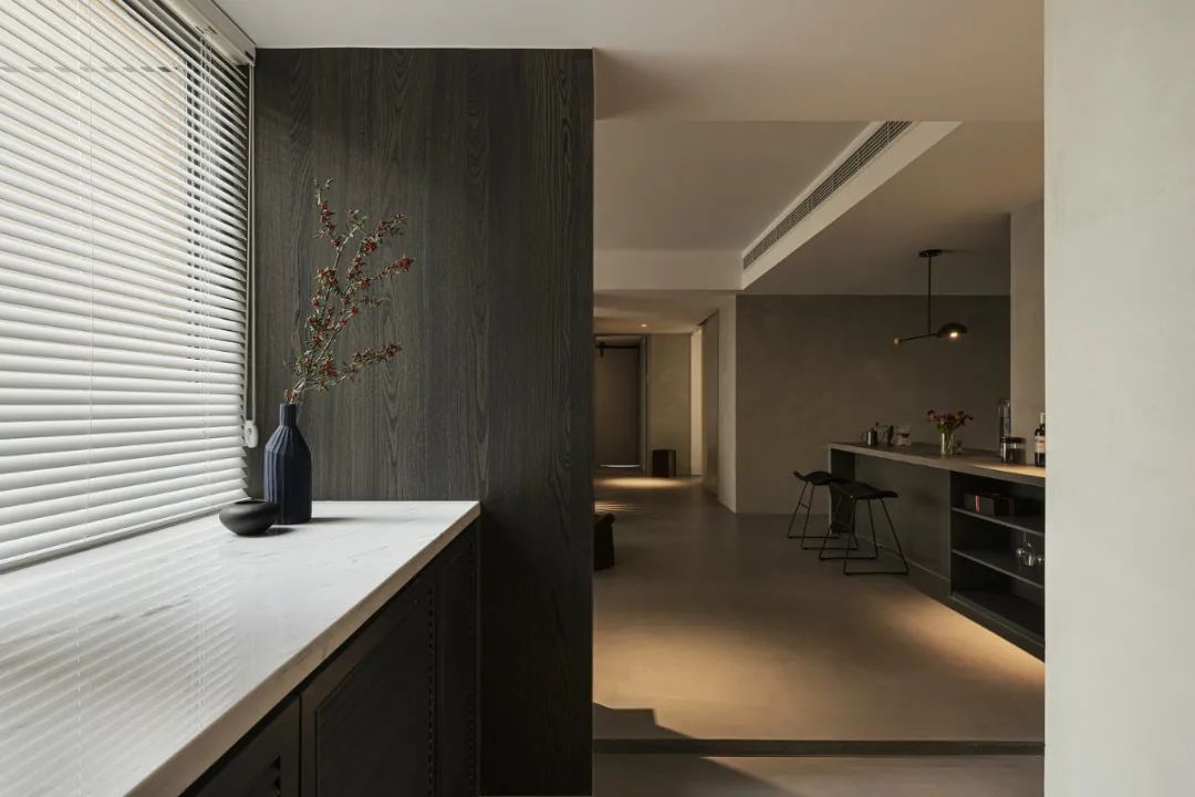 焦糖木肌理,构建内敛沉静的居家空间-8