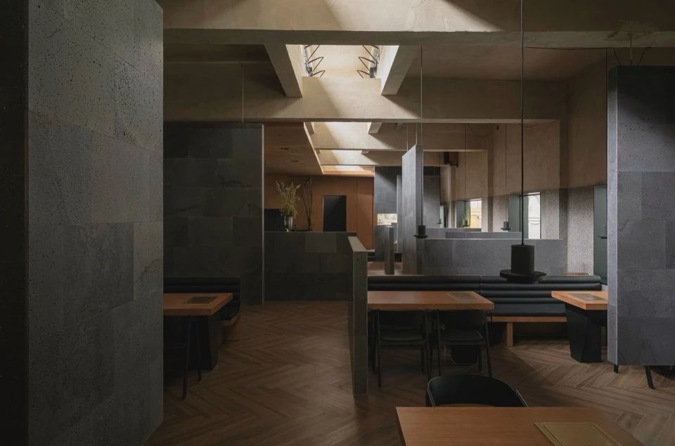 流动与稳定之间的最佳平衡点   sanga山河日料餐厅  nsaaa-22