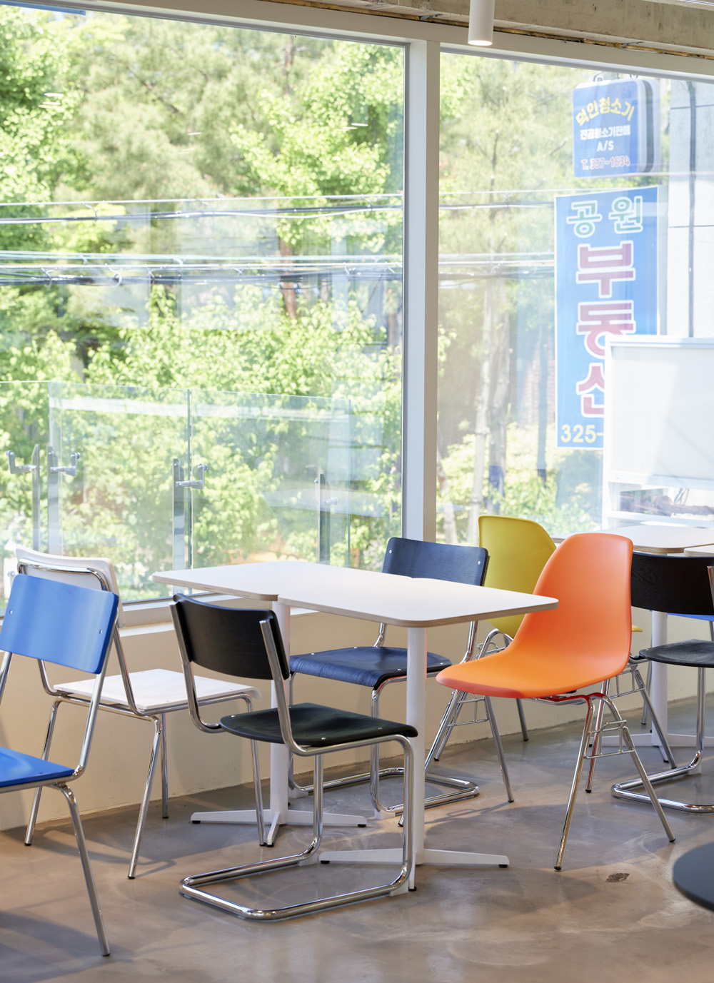 简约现代风 40 平咖啡店设计-18