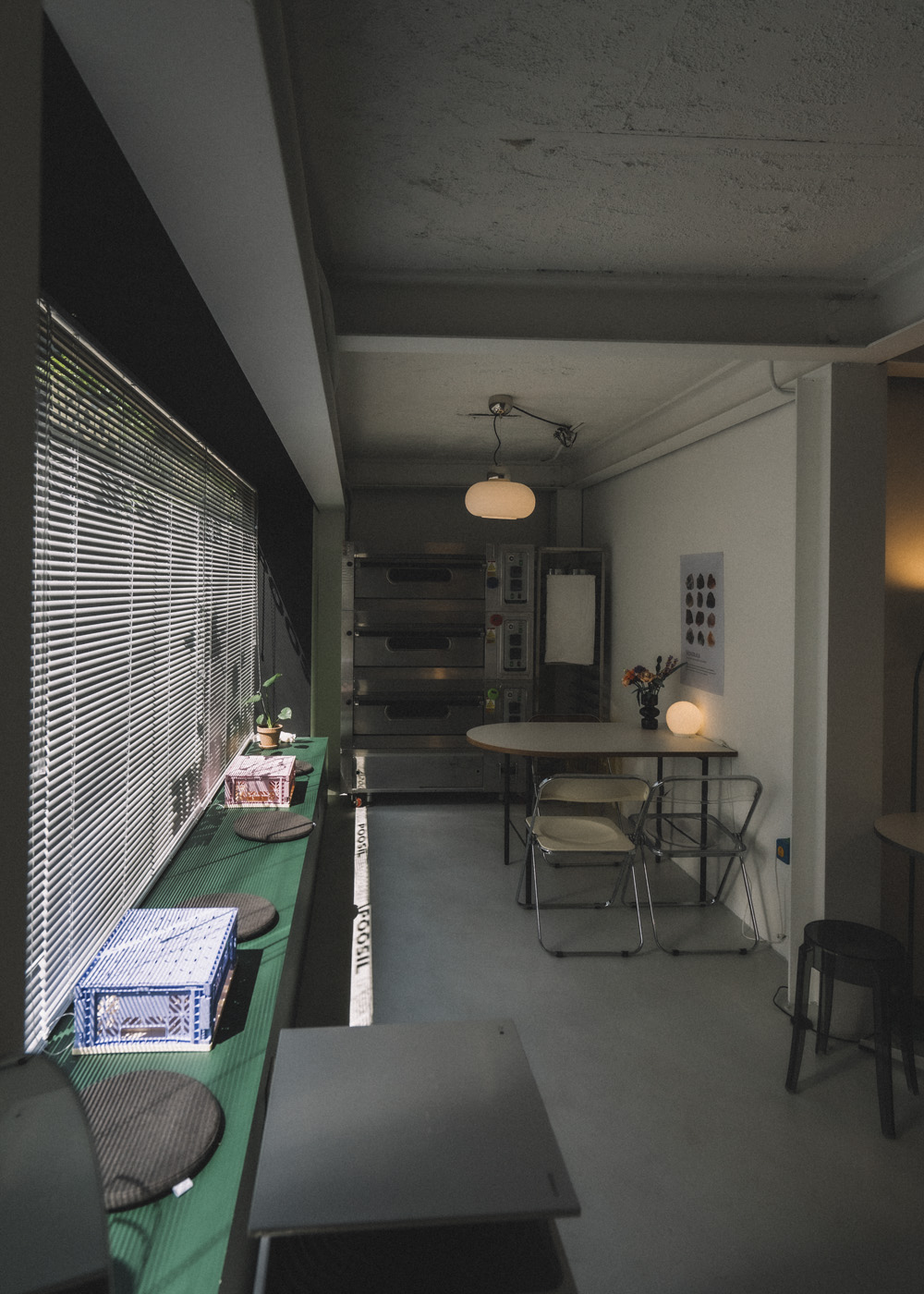 简约现代 9 坪蛋糕店 打造黑白色调氛围-17