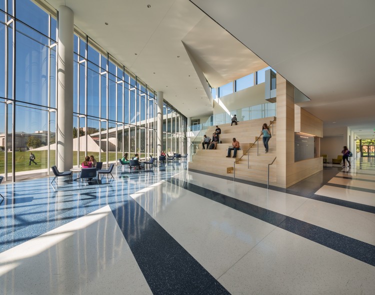 Case Western Reserve University, Tinkham Veale University Center  Perkins+Will-20