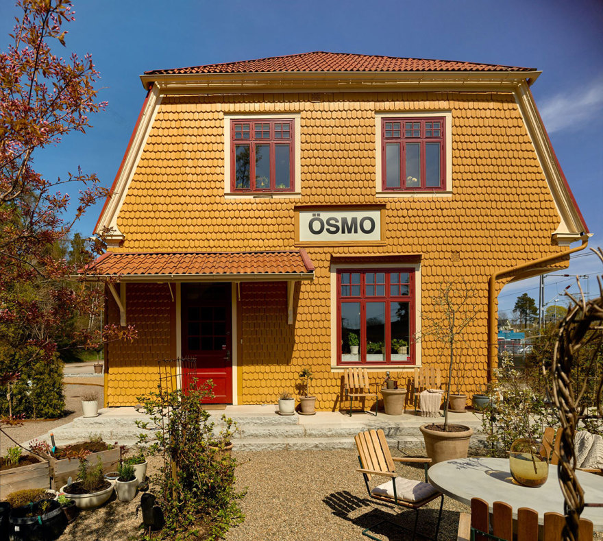 瑞典小镇的复古火车住宅设计-1