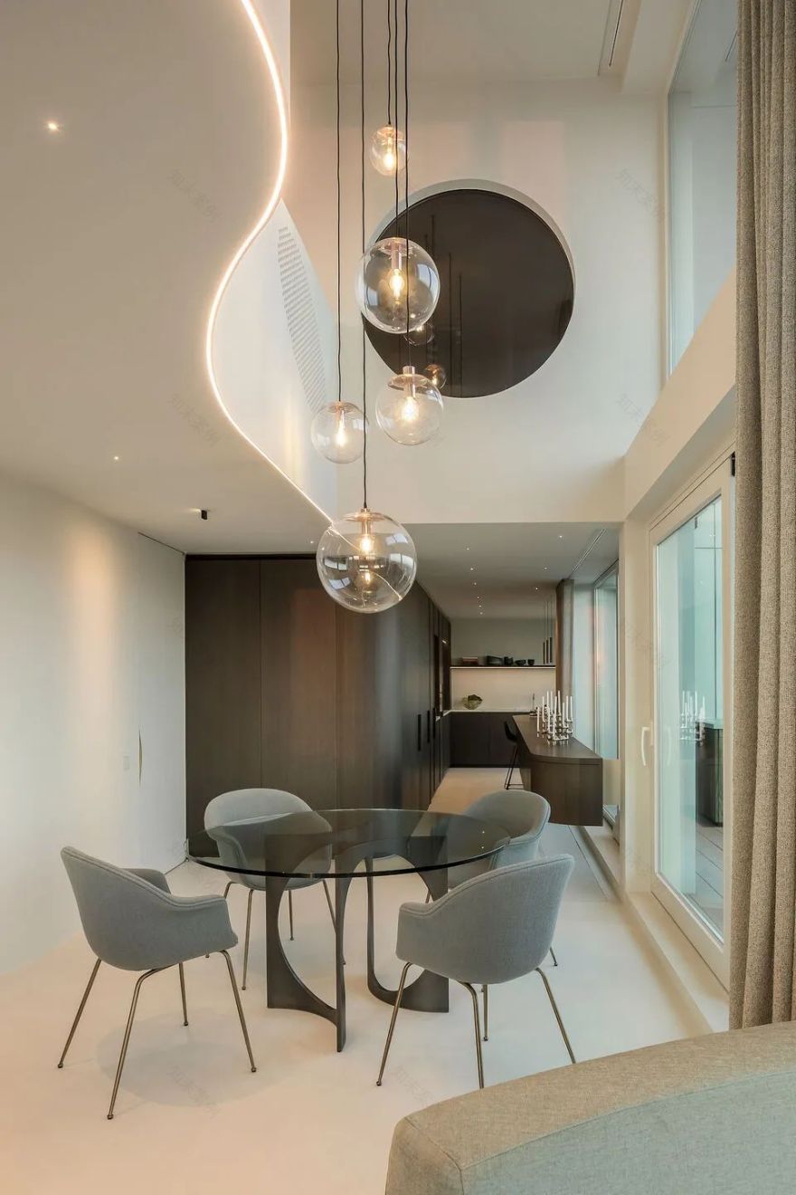 比利时克诺克复式顶层公寓室内装修丨Architects Claerhout Van Biervliet-7