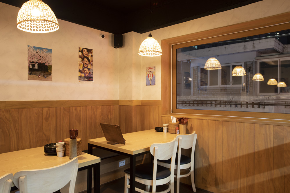 오사카철판쥬리 | 独特木质内饰的 20 坪极简餐厅设计-10