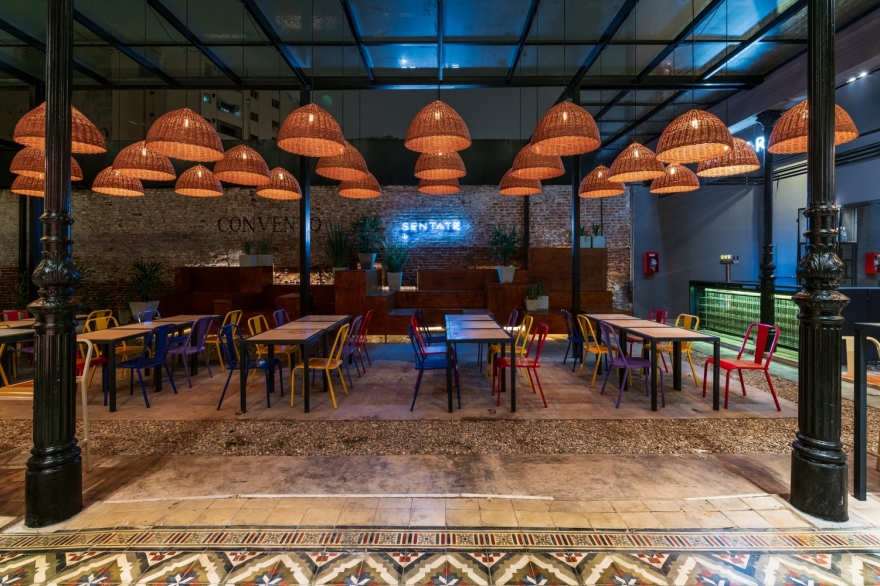 阿根廷百年修道院改造的购物中心-53