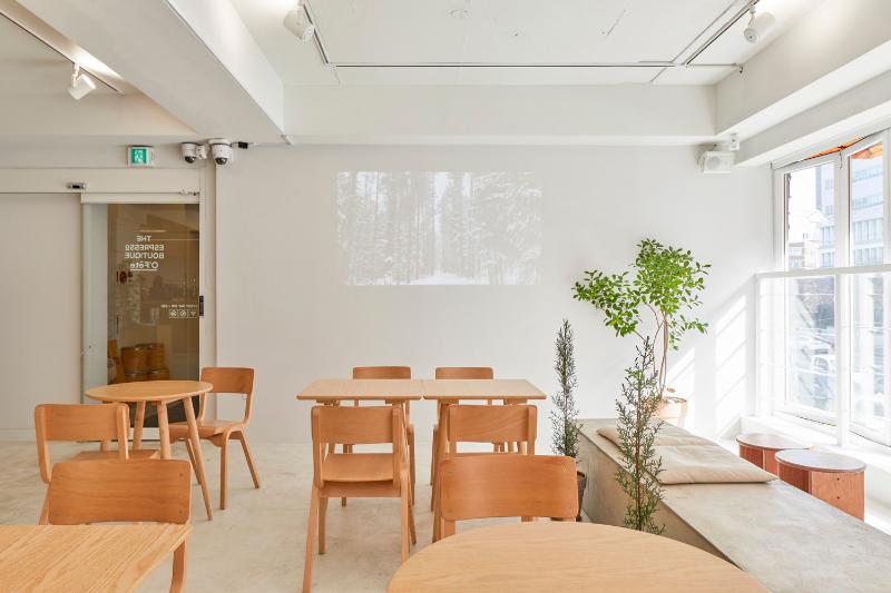 简约风格 60 平咖啡厅，打造温馨空间-11