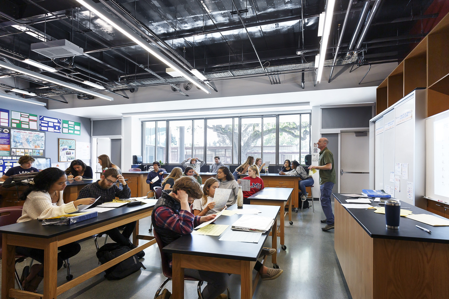 美国 MenloAtherton 高中 STEM 大楼丨LPA-22