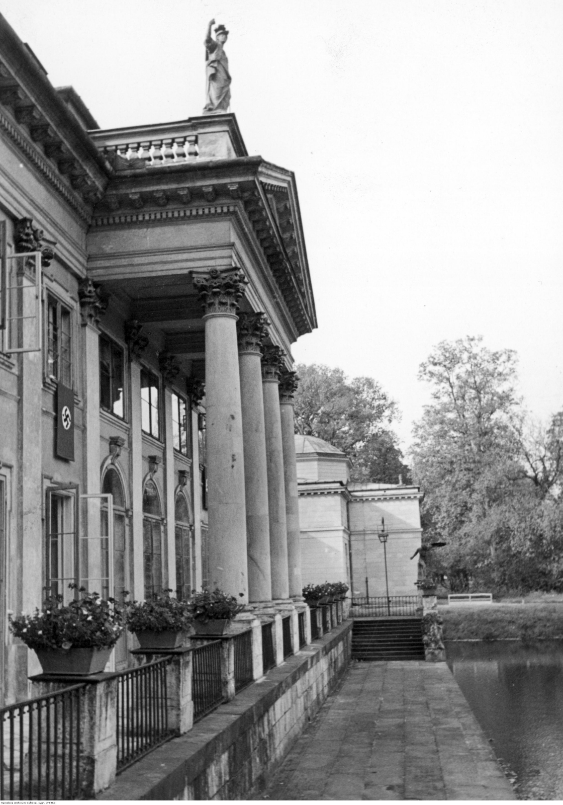 华沙皇家浴场公园内的岛屿宫丨波兰华沙丨蒂尔曼·冯·加默伦,多米尼克·梅林等-61