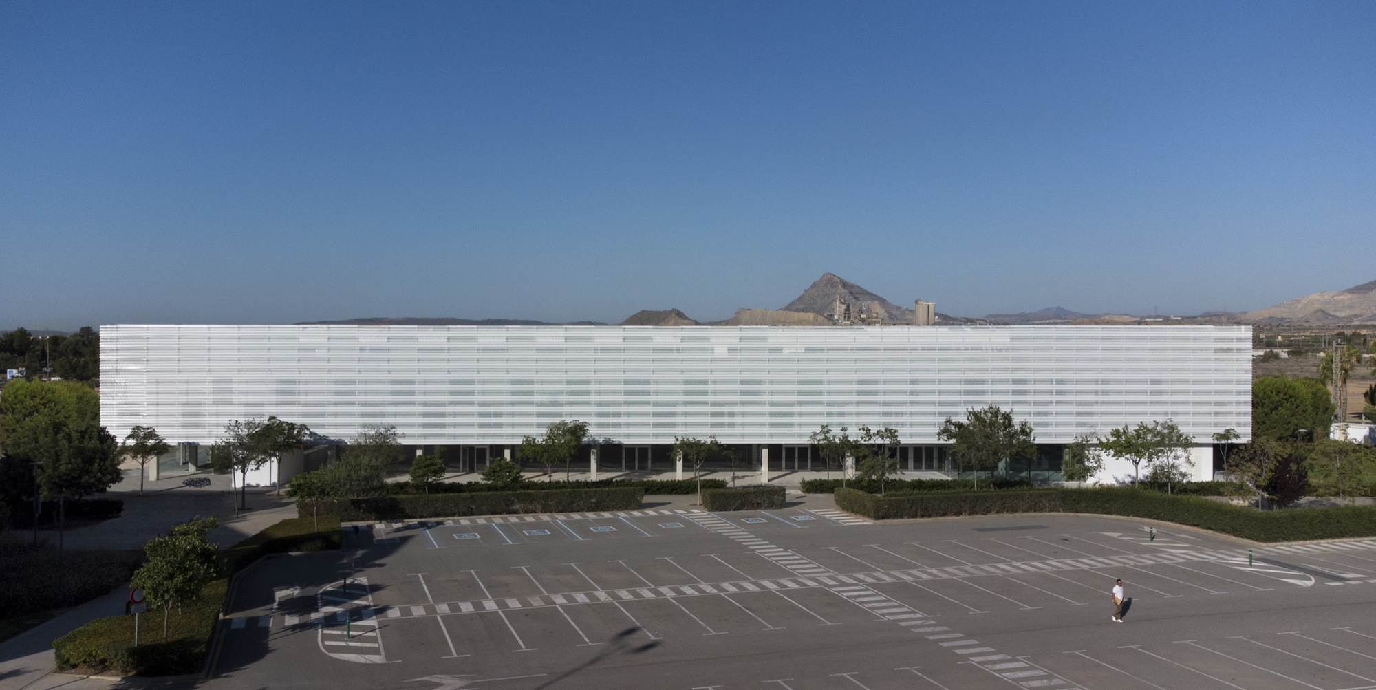 Municipal Sports Pavilion of San Vicente del Raspeig / MCEA | Arquitectura + NAOS 04 ARQUITECTOS-39