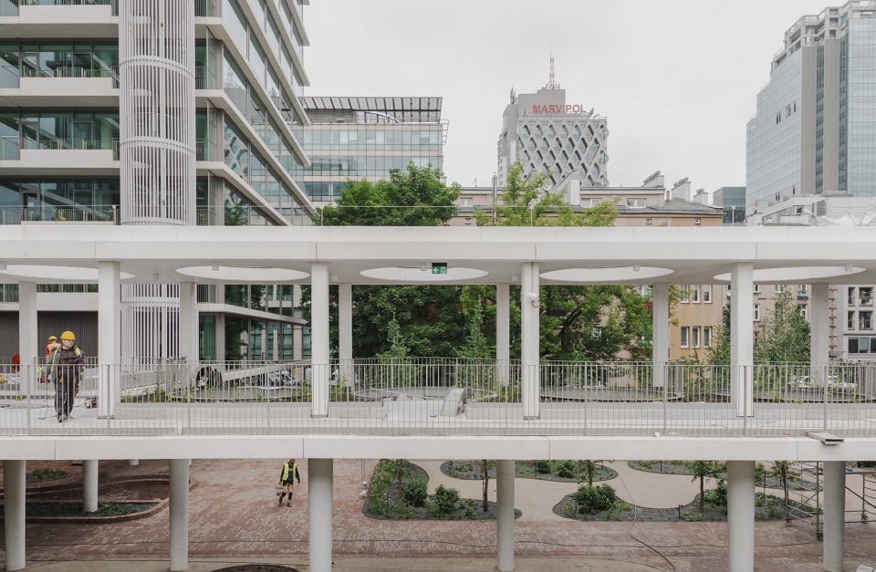 Towarowa 22多功能综合体办公楼-7