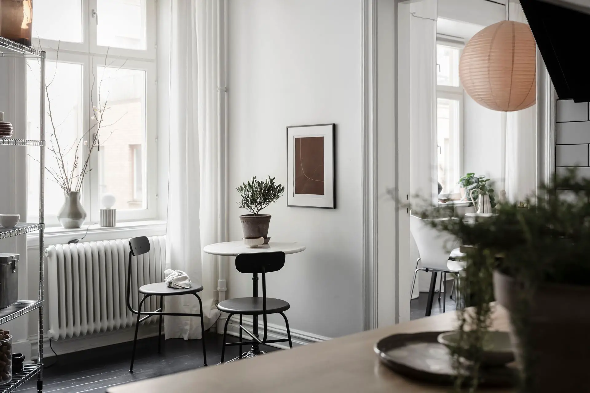 一墙绿意 | 打破中性空间的独特设计-9