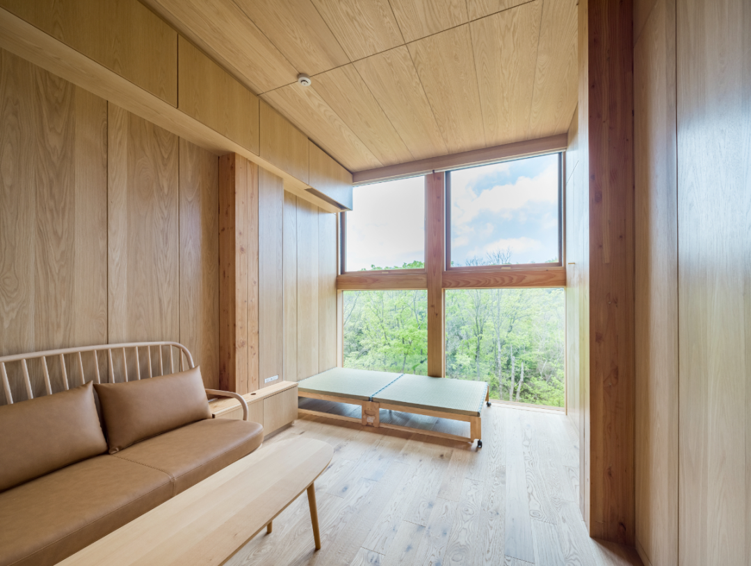 禅意空间 · 坂茂悬浮森林木结构禅修场丨日本兵库-55