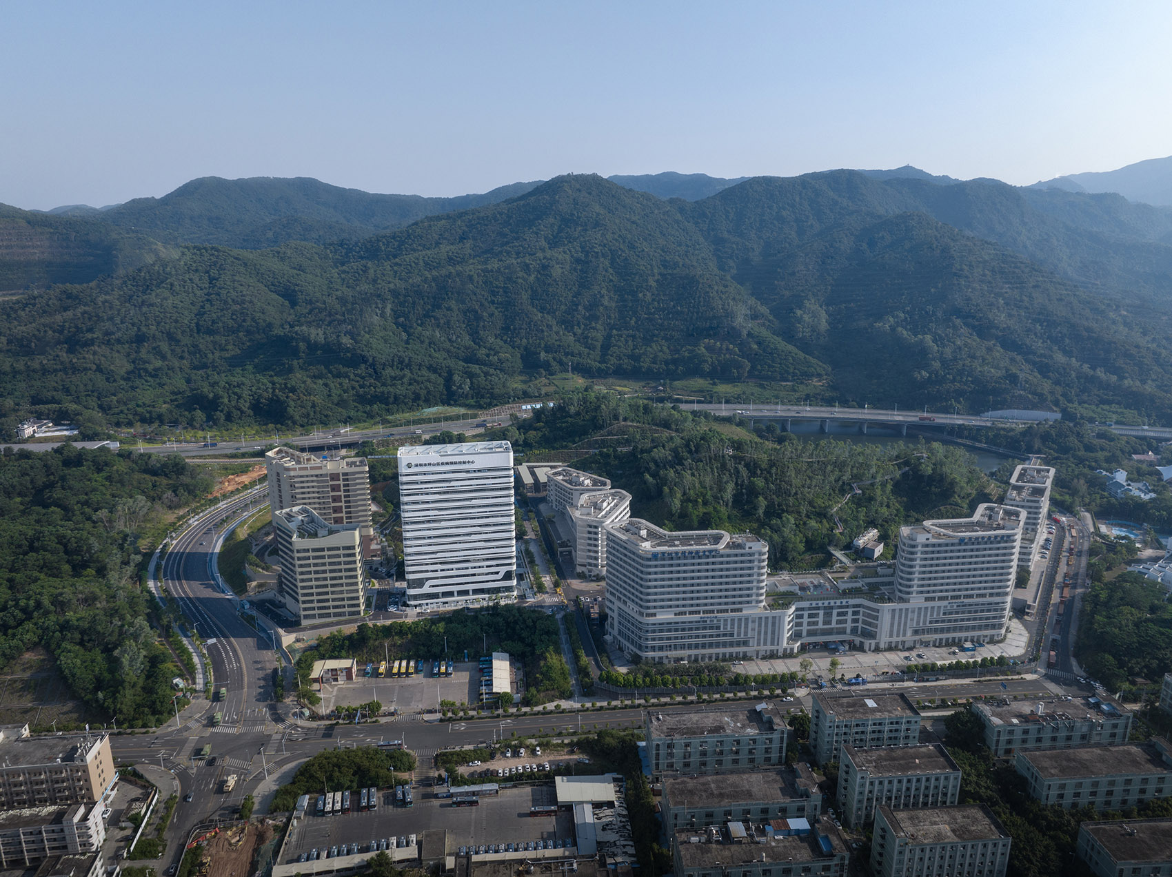 深圳市坪山区疾病预防控制中心丨中国深圳丨深圳大学建筑设计研究院有限公司,“钟中+钟波涛”工作室-8