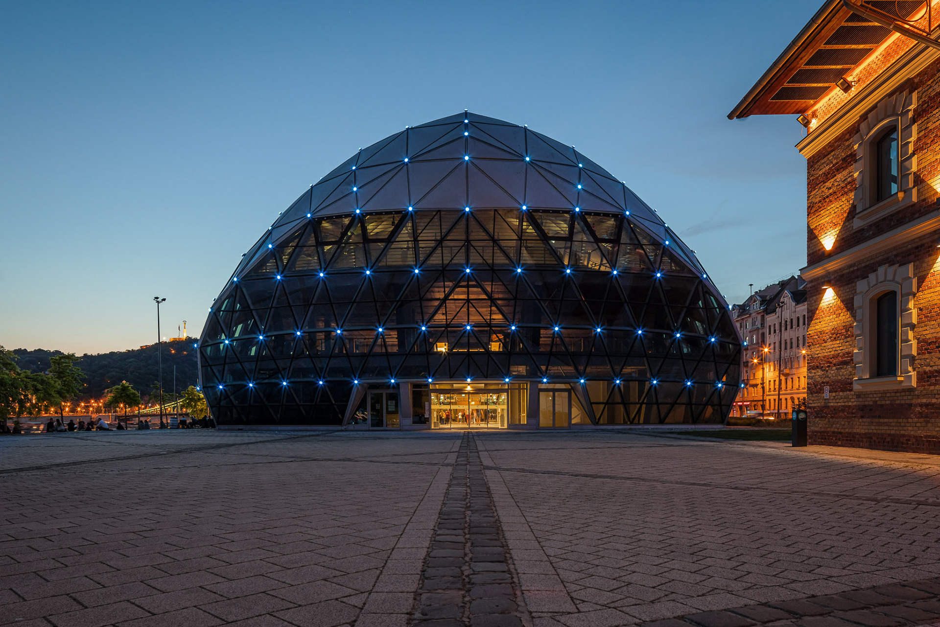 The Whale 建筑灯光设计丨匈牙利布达佩斯丨Tamas Dragon-22