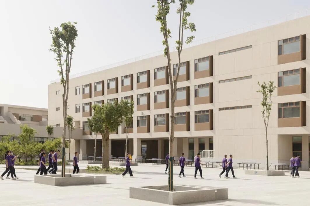 【AT】大漠孤烟，晴日满窗——铁门关华山中学新校区一期（by荣朝晖工作室+趣锐建筑）-43