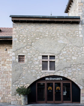 MCDONALD'S BRNACH 室内设计丨阿联酋迪拜