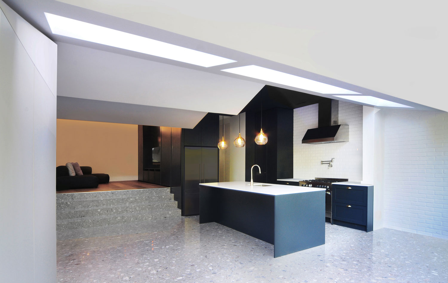 引人注目的折叠屋顶在伦敦北部-4