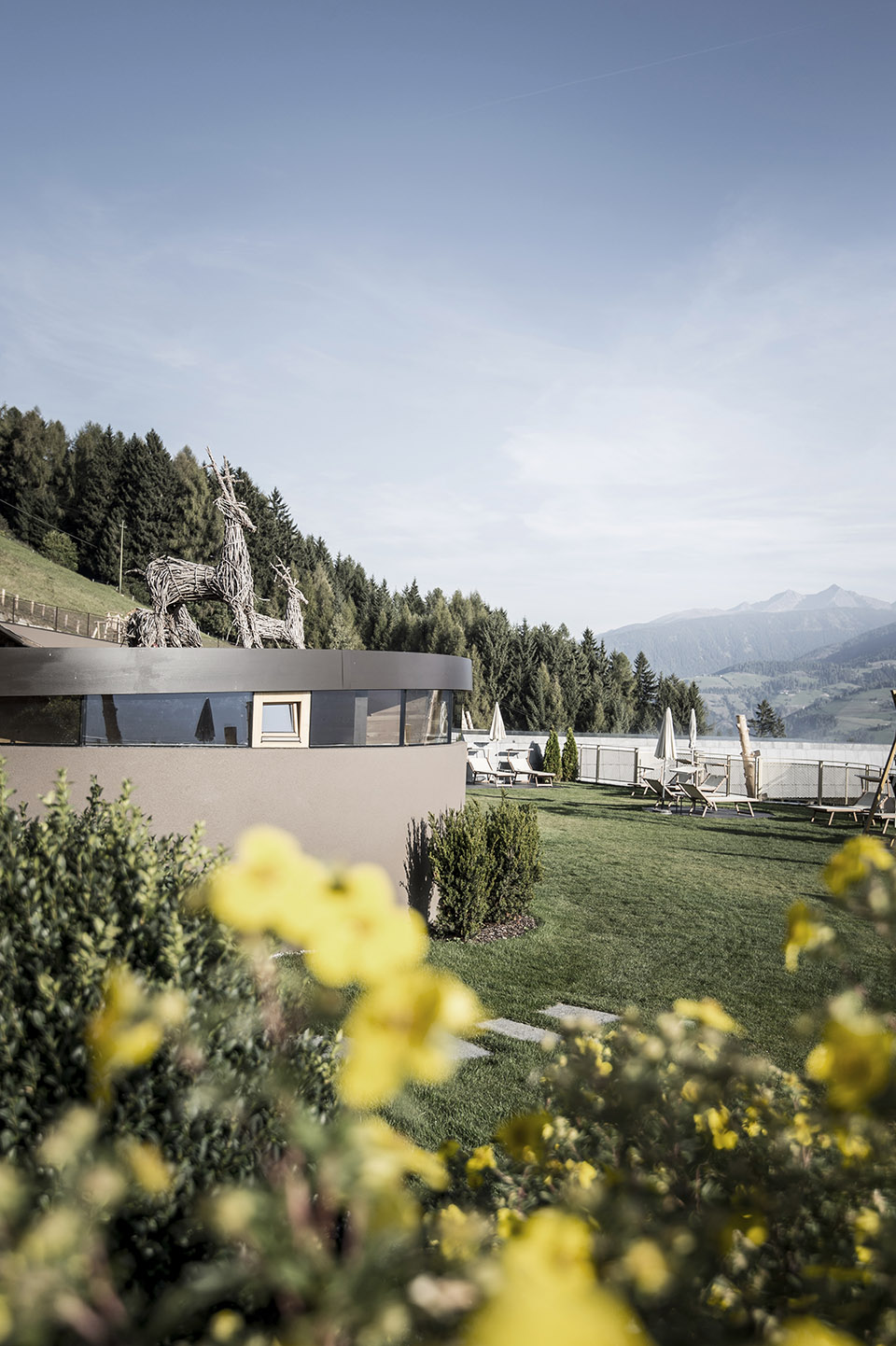 游弋于天地间 & 拥有漂浮大泳池的意大利Hubertus 酒店 / noa* -22