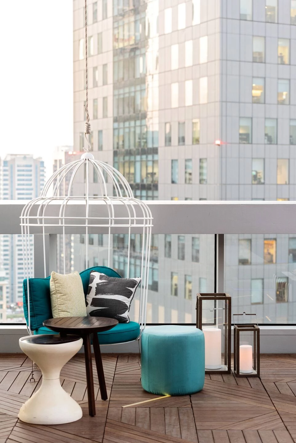 迪拜 Waldorf Astoria 酒店 St. Trop 池畔餐厅设计-32