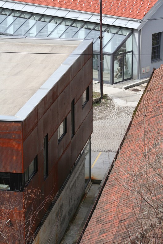 塞尔维亚矿工镇工业遗产重生-43