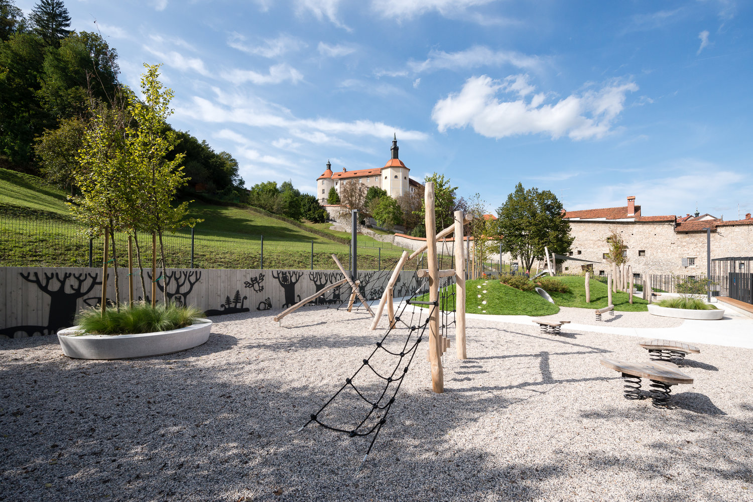 斯洛文尼亚中世纪广场的现代改造-14