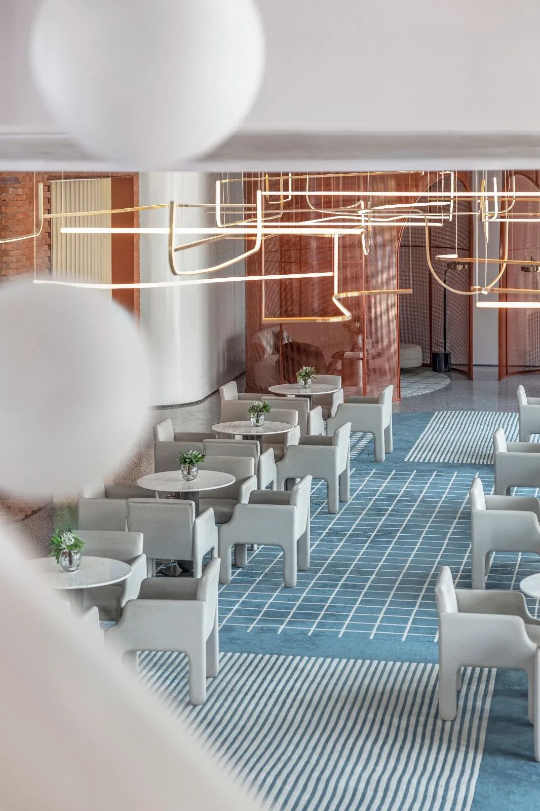 济南中骏天誉售楼处 | 现代复古风格演绎历史与未来对话-25