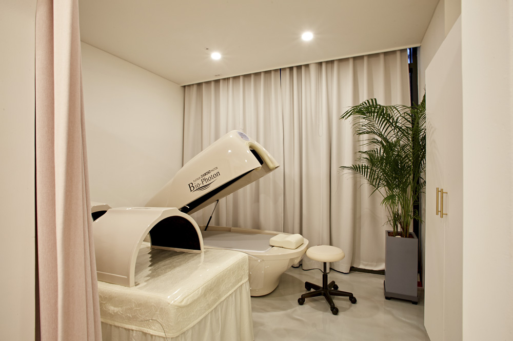 现代简约风 12 平米美妆店设计-8