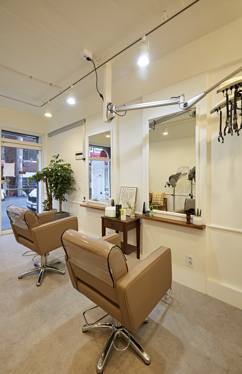 春日时尚美容室 | 简约现代 9 平米空间设计-10