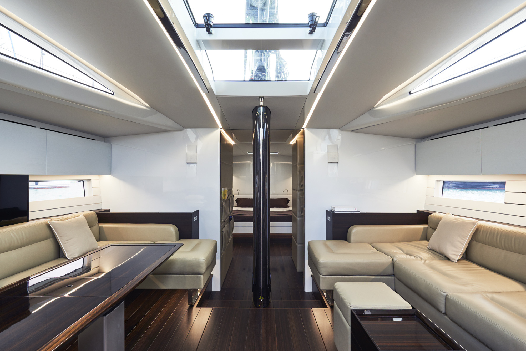 巴黎 otto 与 Formenton 联手打造惊艳游艇内饰-3