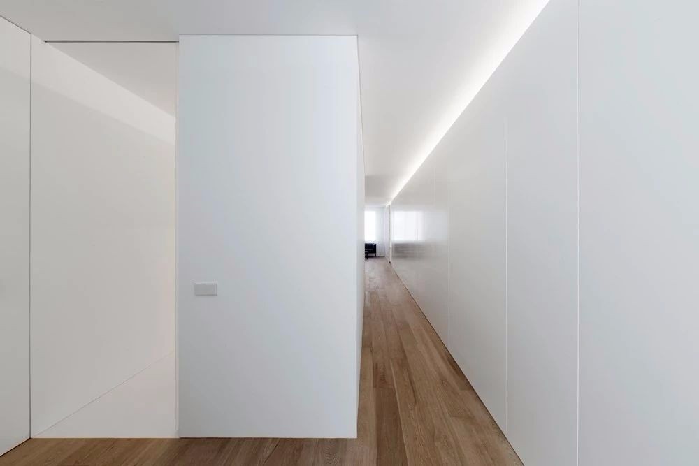 120平米的极简白公寓，用上灯带更美了！-26