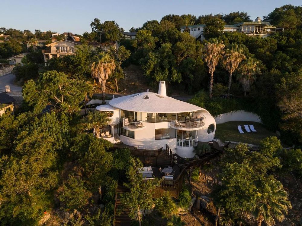 赖特弟子湖滨山坡住宅，戏剧性视野与独特结构-5