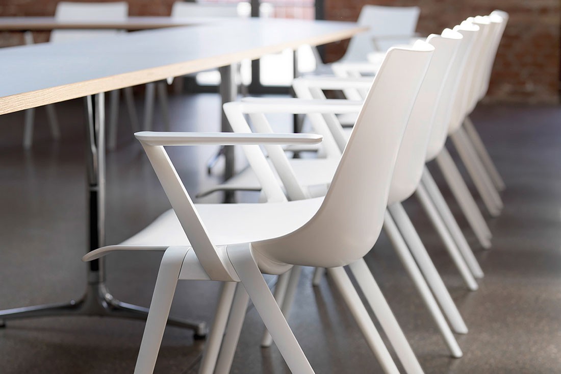 Wilkhahn push flexibility: Presenting the mAx Table and Aula Chair | IndesignLive-4