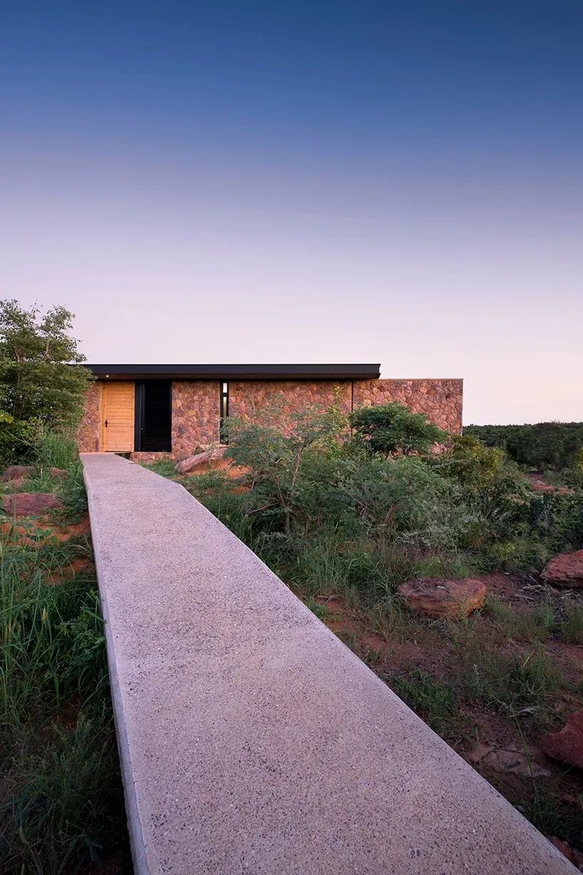 南非荒野保护区奢华玻璃套房丨W 设计建筑工作室-23