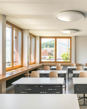 Bazenheid 小学