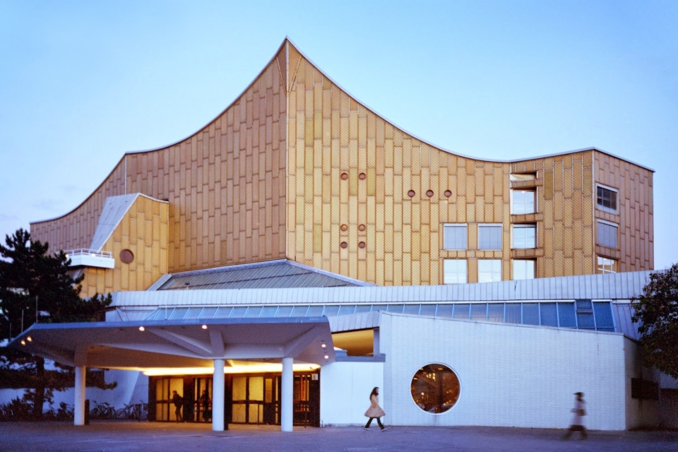 经典再读23 | 柏林爱乐音乐厅：德国建筑的战后新生 -6