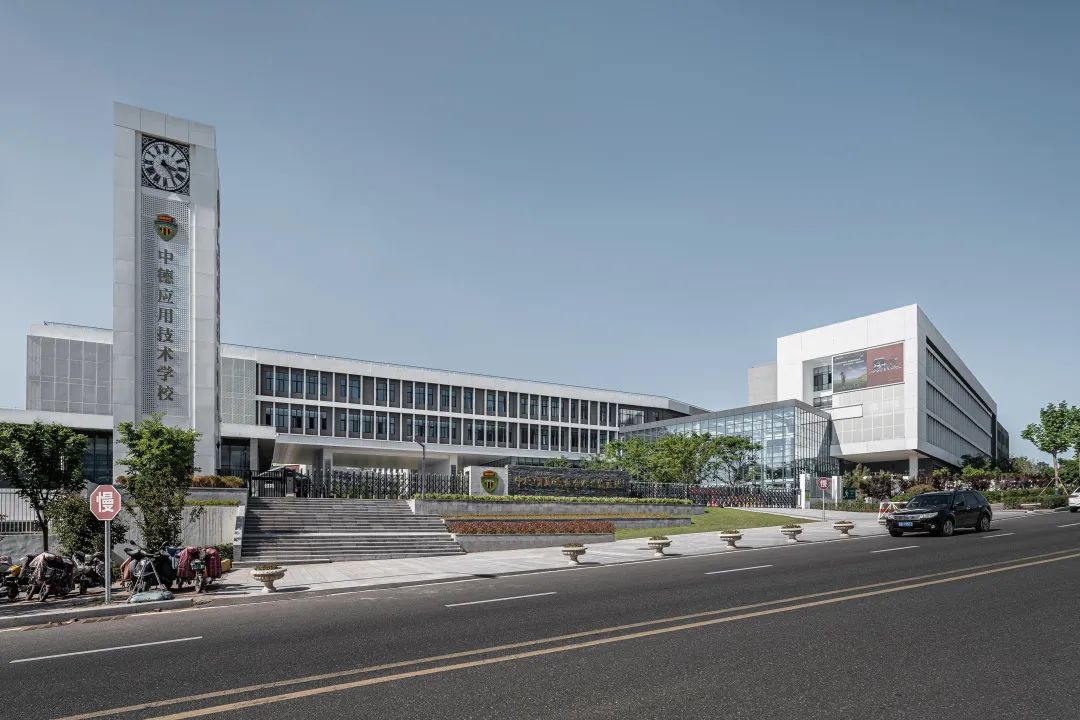 青岛西海岸新区中德应用技术学校丨中国青岛丨腾远设计-5