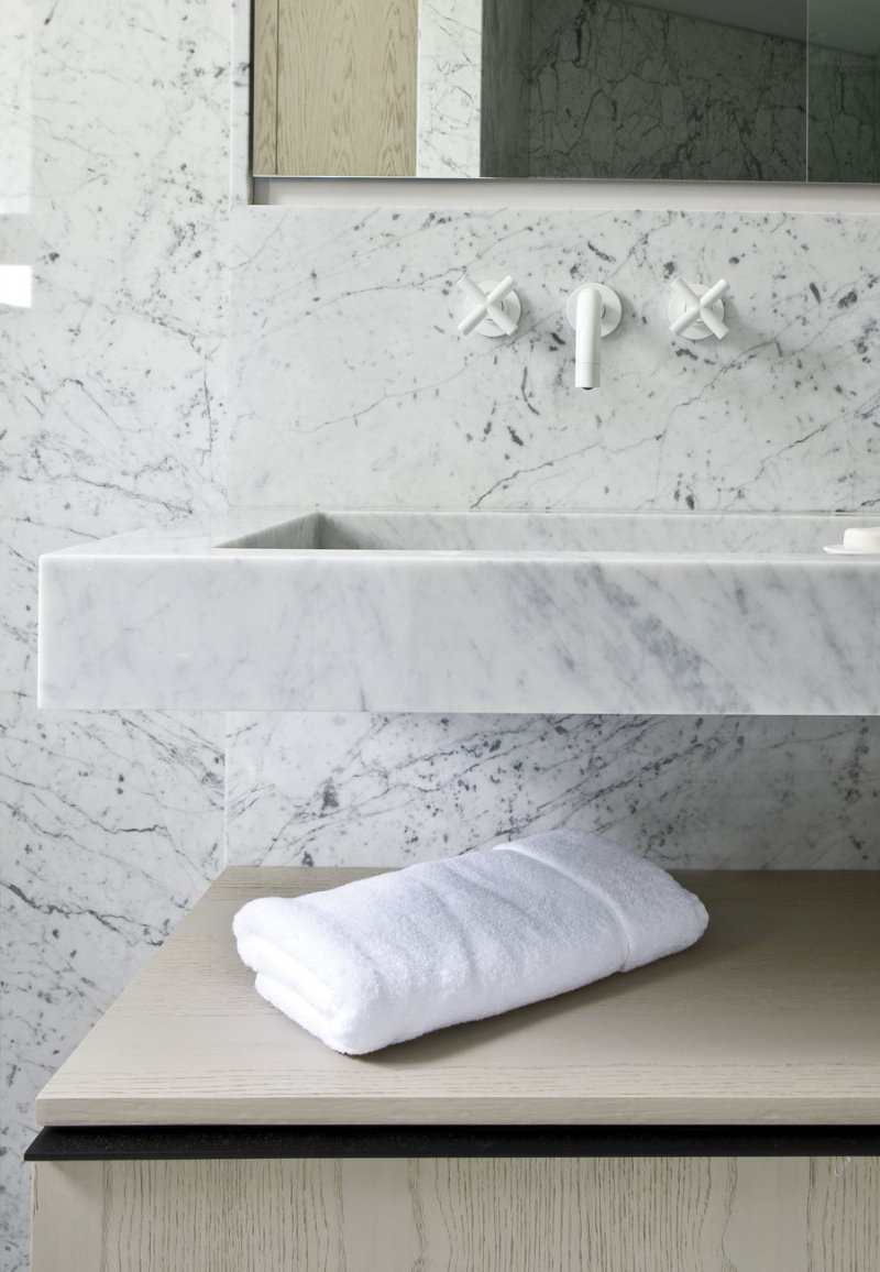 法国圣特·罗佩私人别墅 | 素雅简约主义之美-16