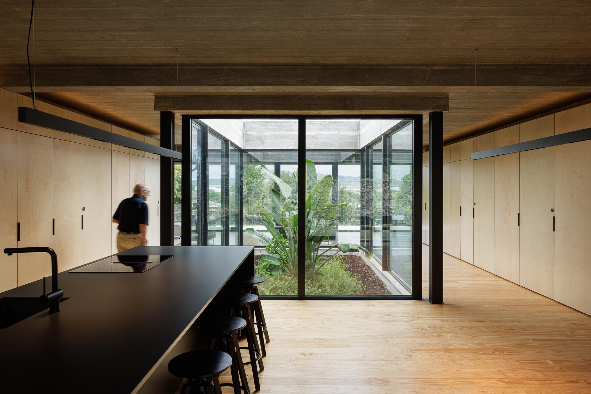 众议院CR（注：CR可能有多种含义，常见的有Continuing Resolution 即持续决议案，但由于缺乏具体语境，无法准确判定CR的意思这里按照信息提供流程，先给出此翻译，若CR有更准确的对应意思，可结合准确语境再次询问） 丨葡萄牙丨SO Arquitetura & Design-16