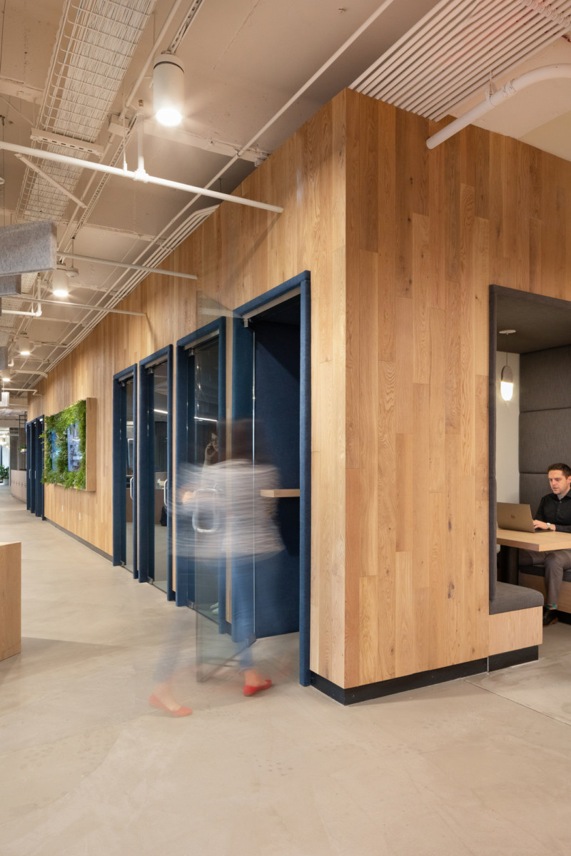 Austin 初创公司 RigUp 现代温馨办公空间-25