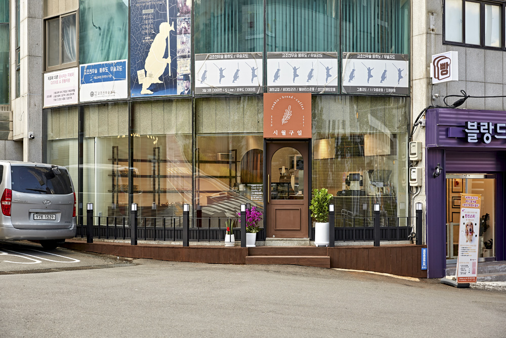 白色木纹的 15 平米贝克里公寓设计-12