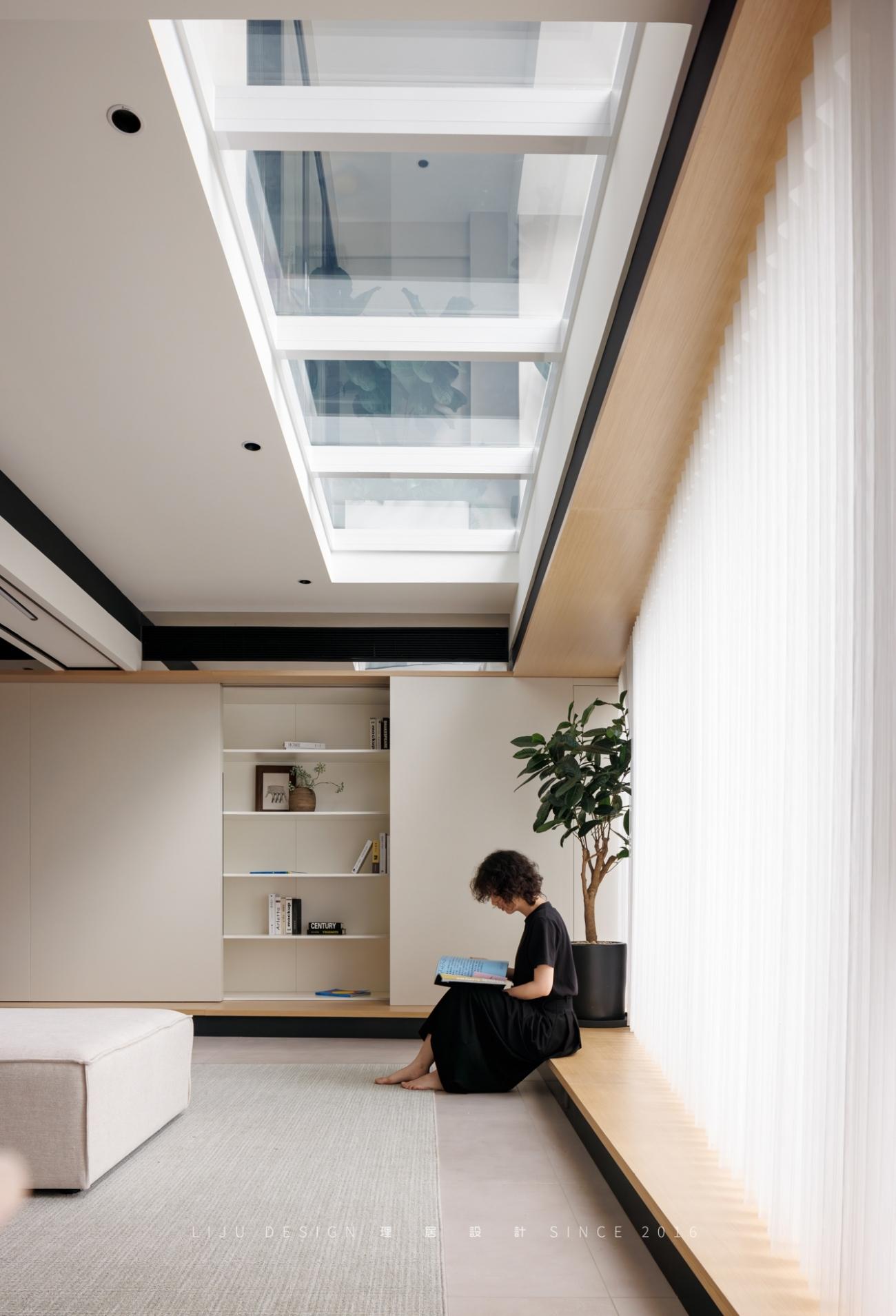 挪楼梯,借天光,还原五缘湾 230㎡复式的大宅感丨中国厦门丨理居设计-25