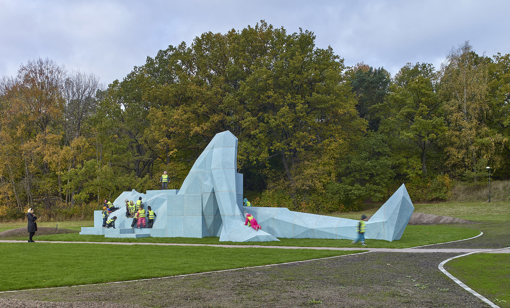 瑞典 Vårbergs 巨人雕塑丨瑞典斯德哥尔摩丨Xavier Veilhan-24