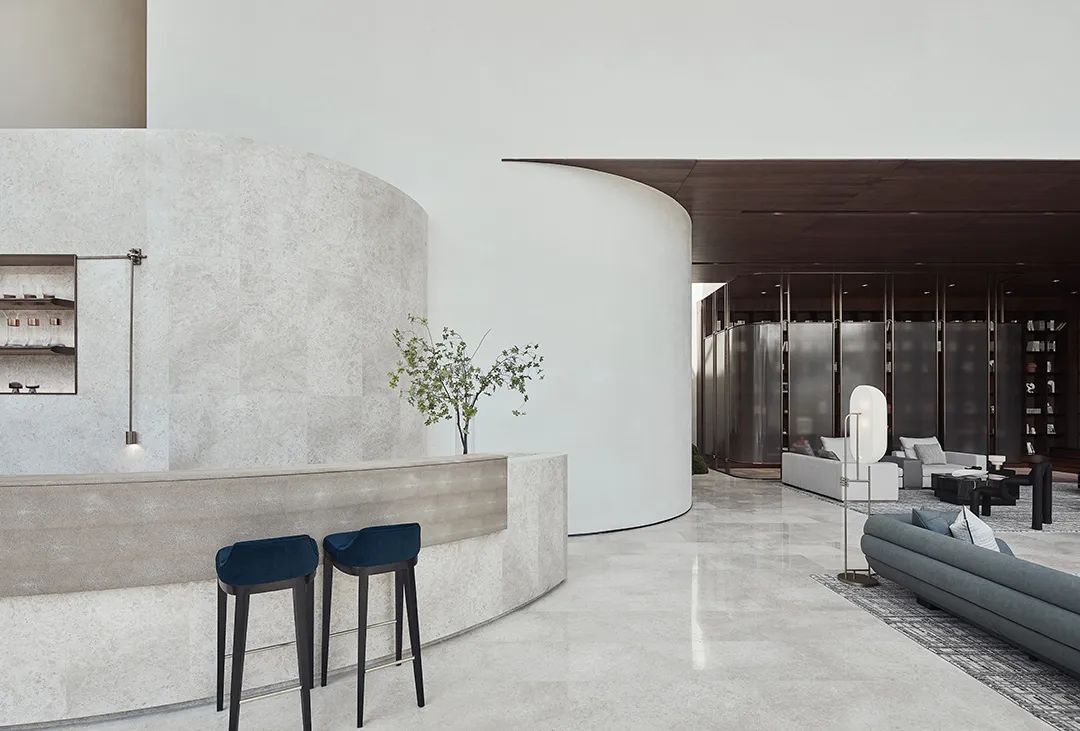 中南置地临沂林樾展示中心 | 原始美感的空间艺术-35