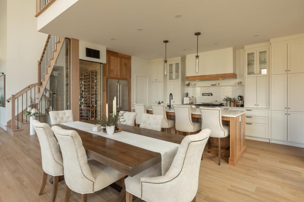 劳伦琴地区水边豪华房产丨Joli Joli Design-11