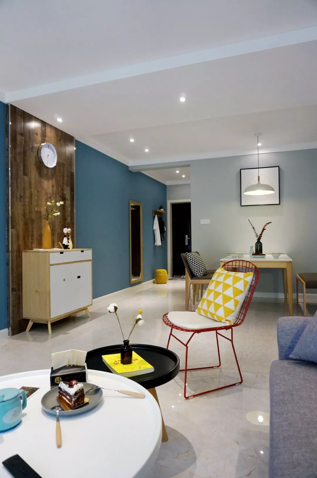 110㎡现代简约风格三居，被一面墙深深的吸引了！-11