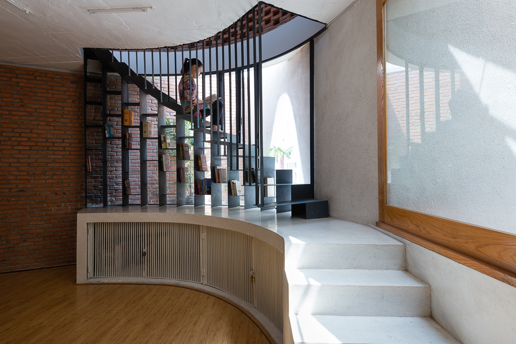 LIB 图书馆之家 | 绿意盎然的书香空间-11