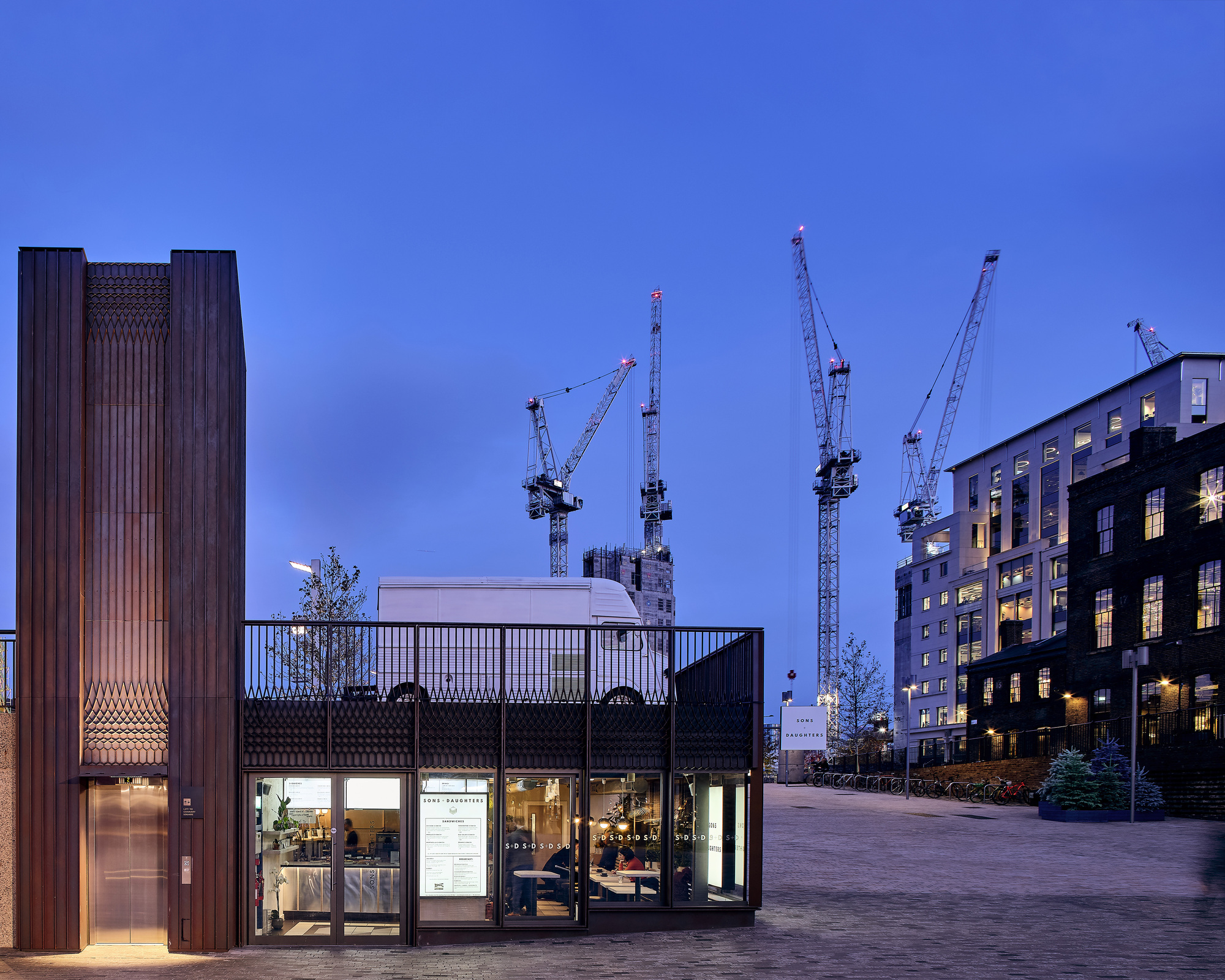 Granary Square Pavilion / Bell Phillips Architects-36