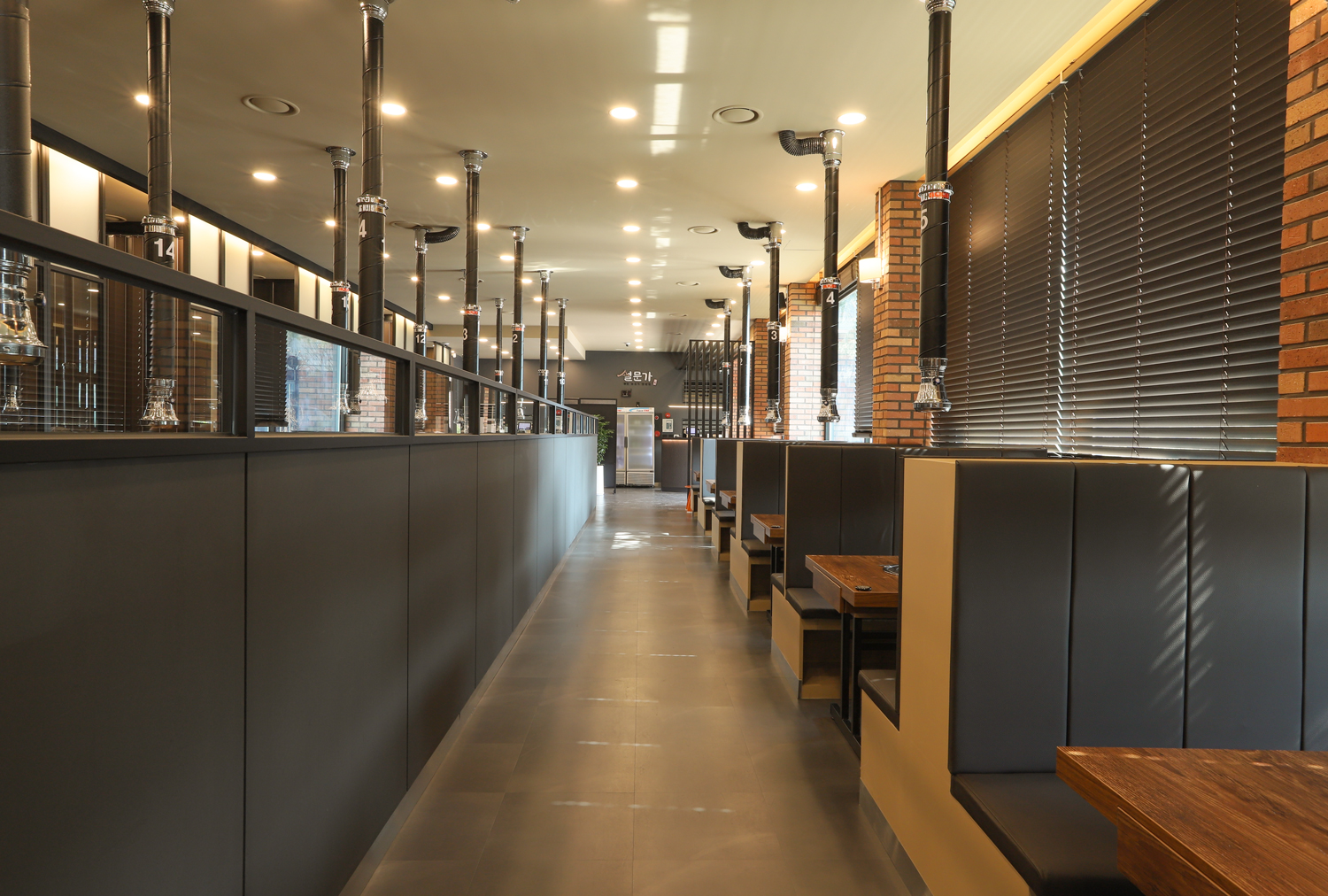 现代简约 150 平米复式公寓，温馨舒适的家居设计-5